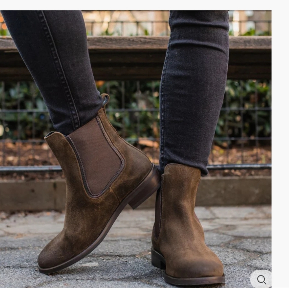 Thursday Duchess Boot Olive brown Chelsea